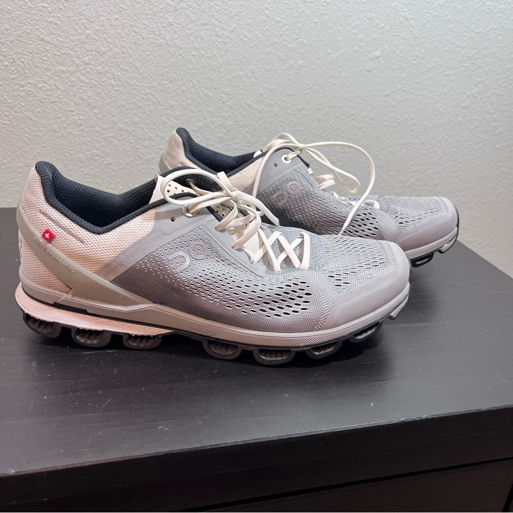 ON Running Cloudsurfer Men's US 7 Gray White Running Shoes Sneakers CloudTec - Picture 6 of 13